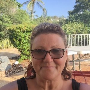 Meet your Posher, Dina